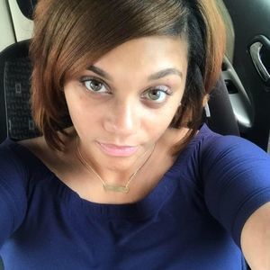 Meet your Posher, Whitney